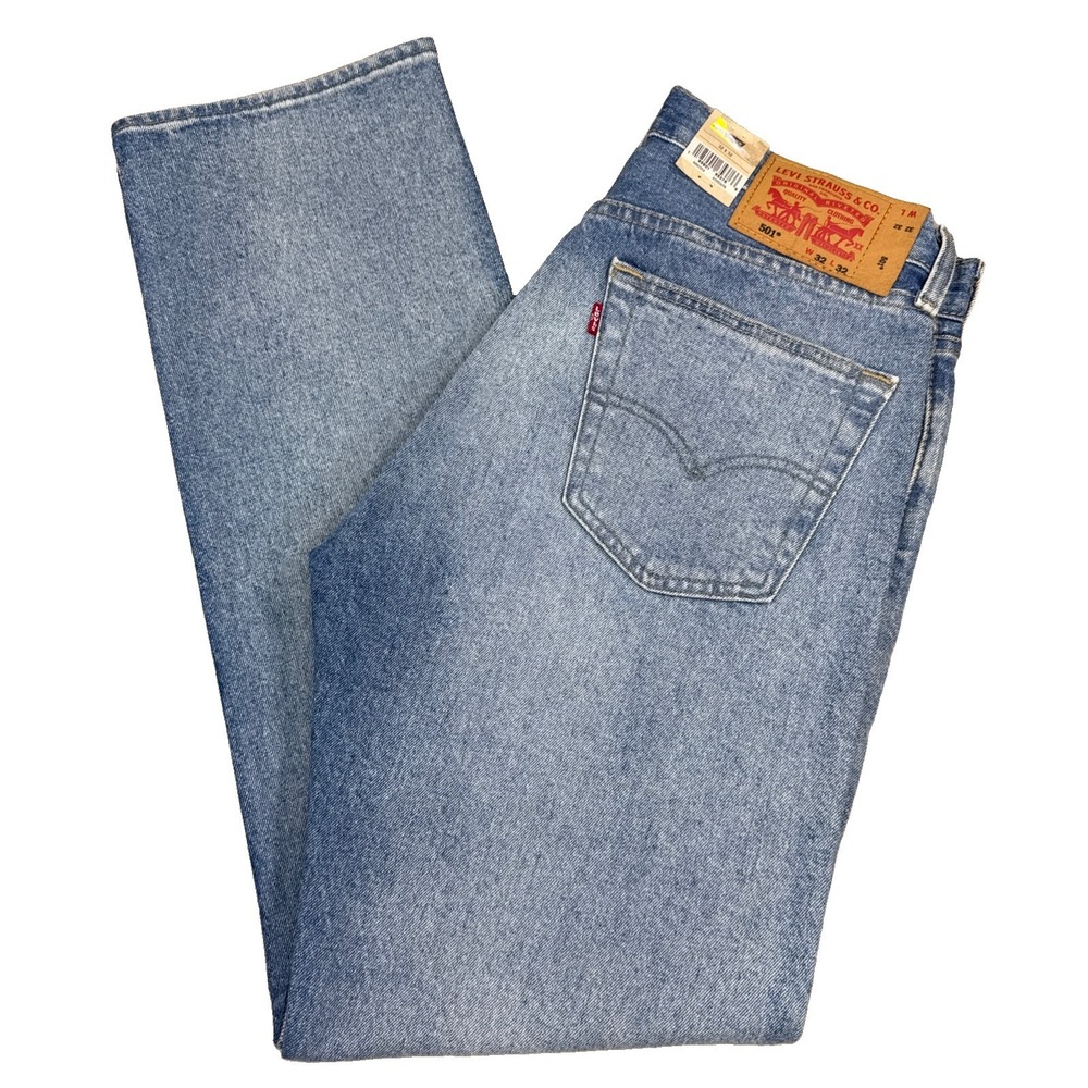 Levi's 501 Jeans Men's 32X32 Blue Denim Button Fly Straight Leg Light Wash NWT